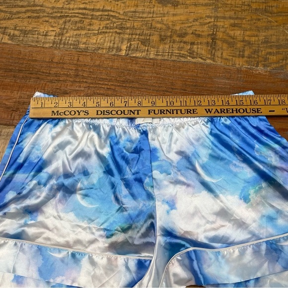 NWT VICTORIA’S SECRET Rainbow Sky Satin 2-pc Short Pajama Set top XL shorts L - Picture 12 of 14